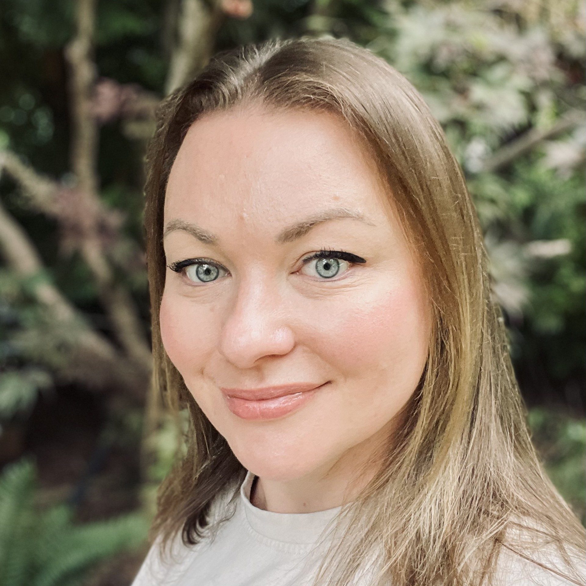 adrienne carrie hubbard_headshot